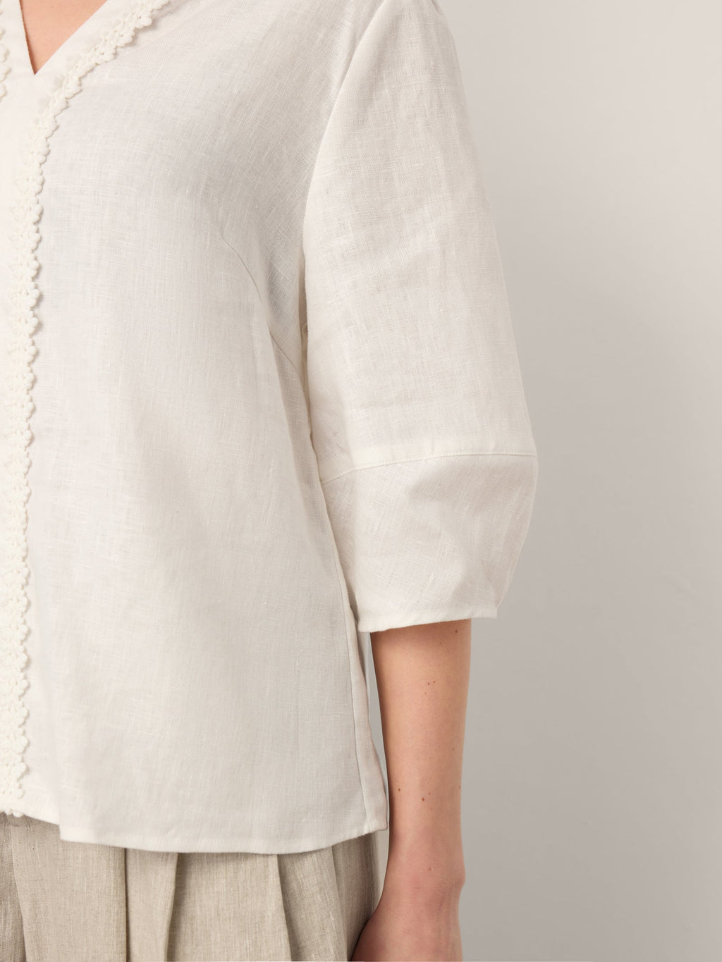 100% Linen Lace Trim Lantern Sleeve V-Neck Top LIVIAN