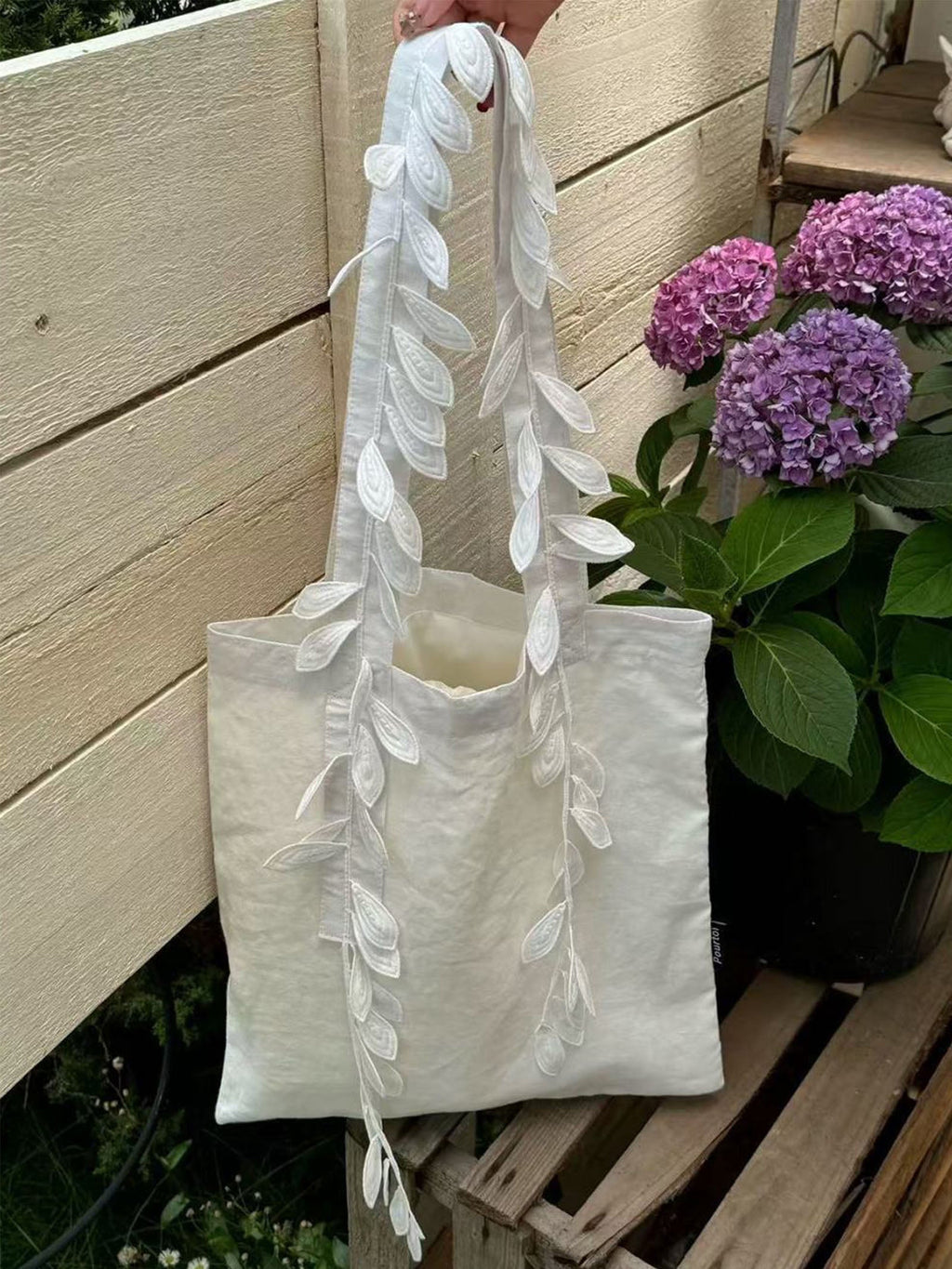 Cotton-Linen Embroidered Fringed Tote Bag
