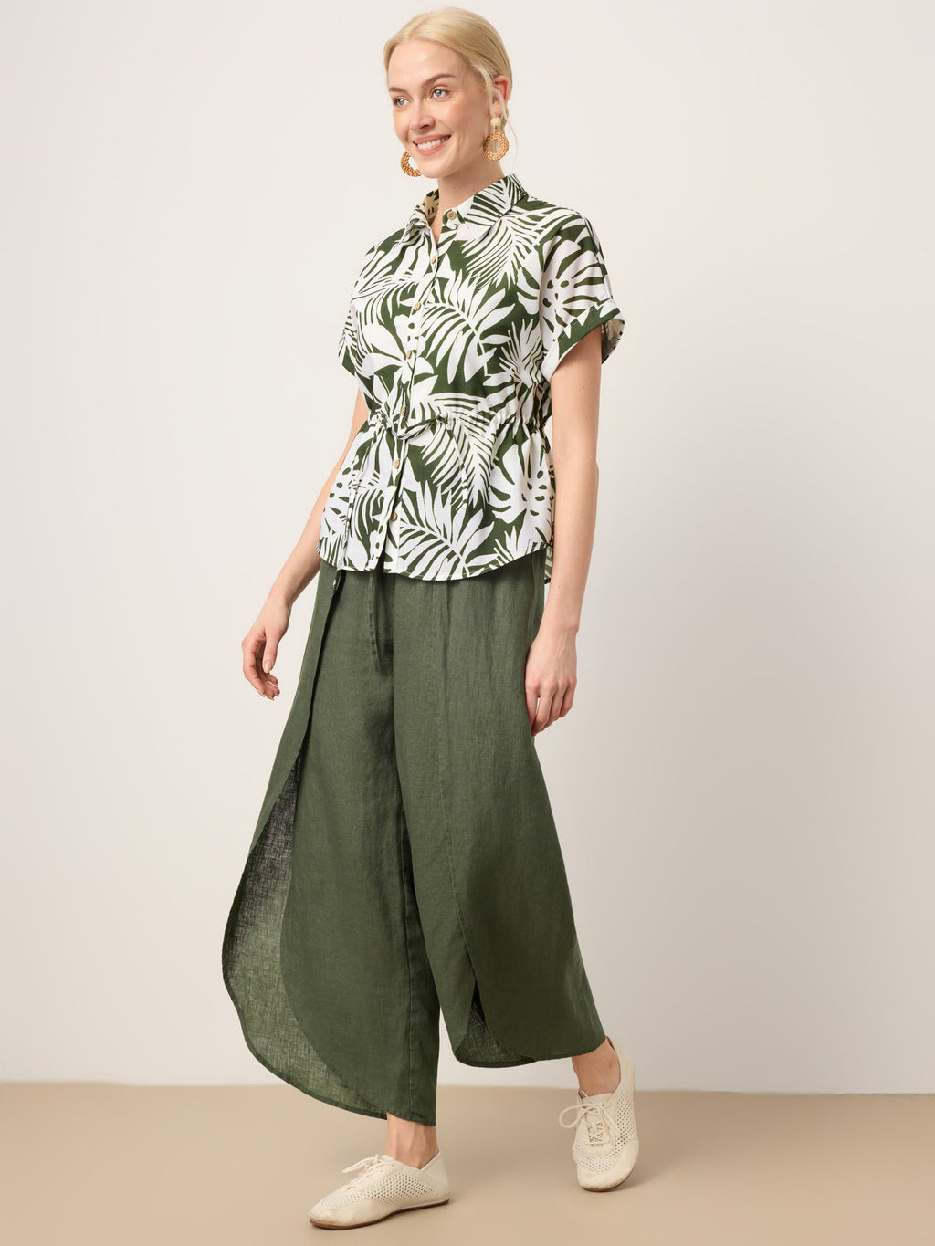 Linen Palm Print Drawstring Waist Cuffed Sleeve Shirt HILDEGARD