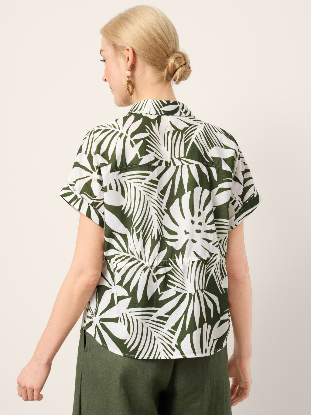 Linen Palm Print Drawstring Waist Cuffed Sleeve Shirt HILDEGARD
